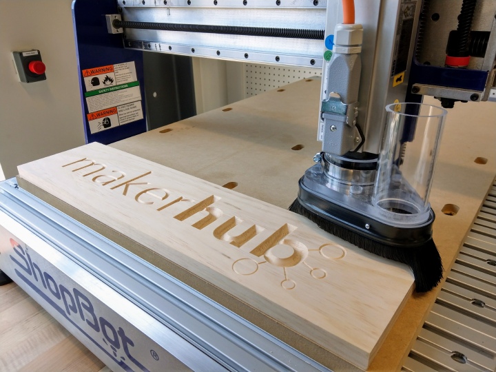 Fressat de fusta amb fresadora CNC