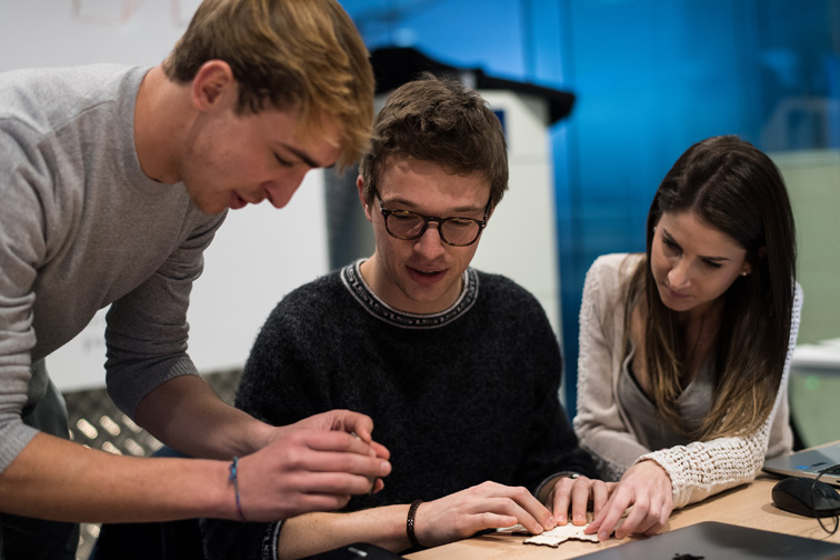 How Can Business Schools Attract Gen Z Students with FabLabs and Innovation Hubs?